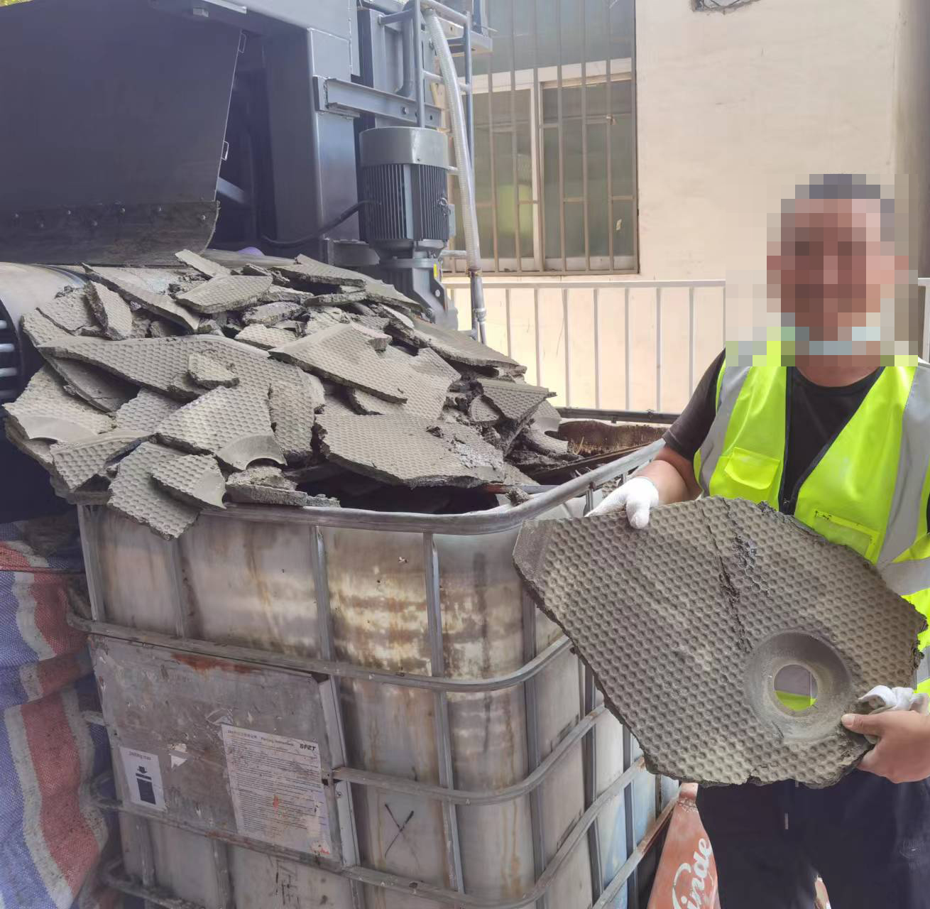 車載式壓濾機-泥餅2